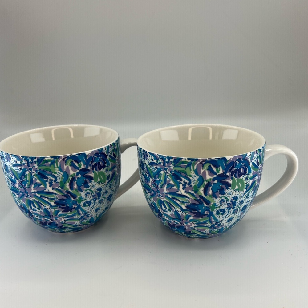 LILLY PULITZER Ceramic Mugs Set of 2 Blue Multicolor Floral Pattern 12 fl oz.